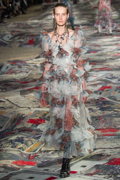 Look 26